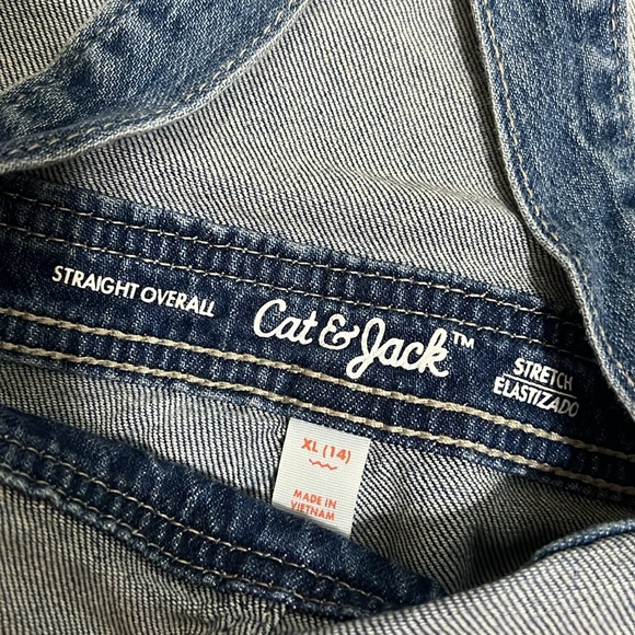 NWT Girls Overalls Blue Light Wash XL. (14)
Denim Rompers Adjustable, distressed - Picture 8 of 14